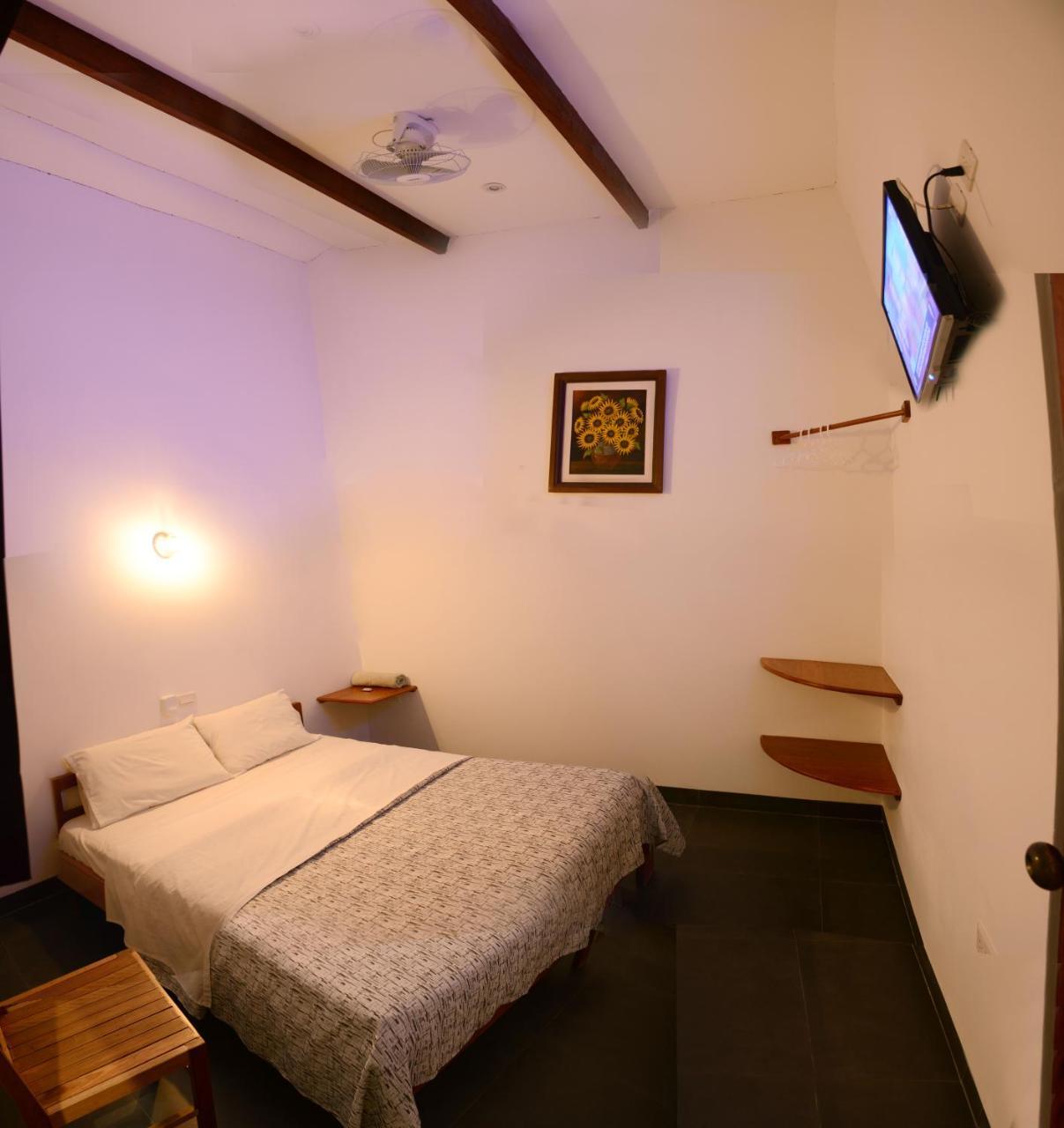 Hostal Casa Blanca Tarapoto Exterior photo