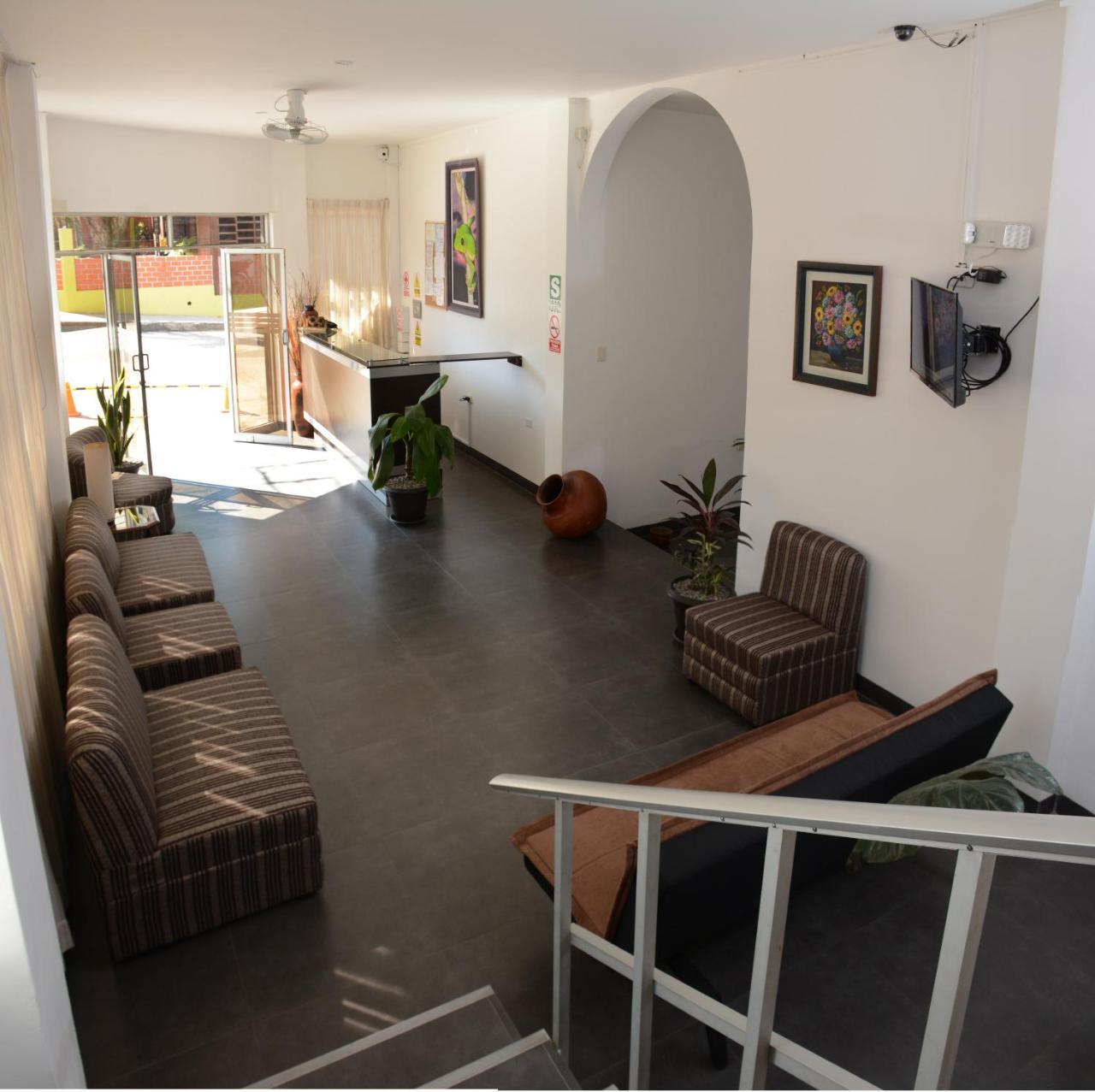 Hostal Casa Blanca Tarapoto Exterior photo