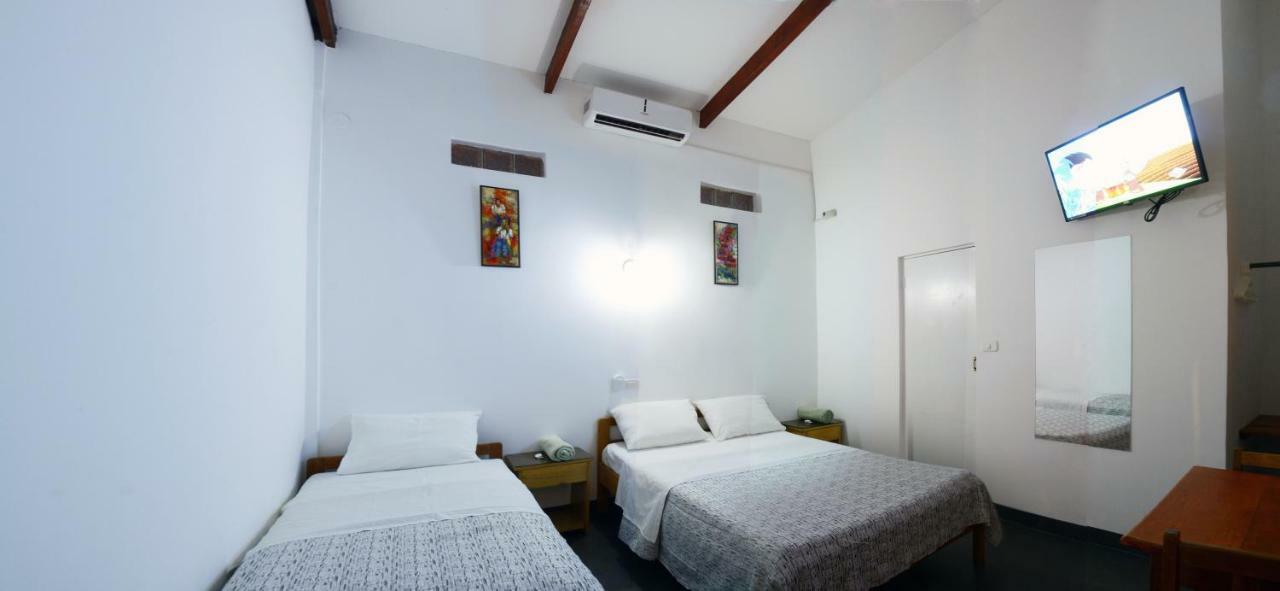 Hostal Casa Blanca Tarapoto Exterior photo